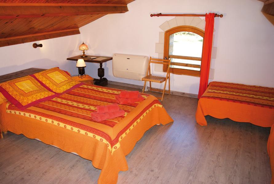Mas Des Vertes Rives Bed & Breakfast Châteauneuf-de-Gadagne Eksteriør bilde