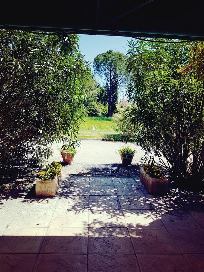 Mas Des Vertes Rives Bed & Breakfast Châteauneuf-de-Gadagne Eksteriør bilde